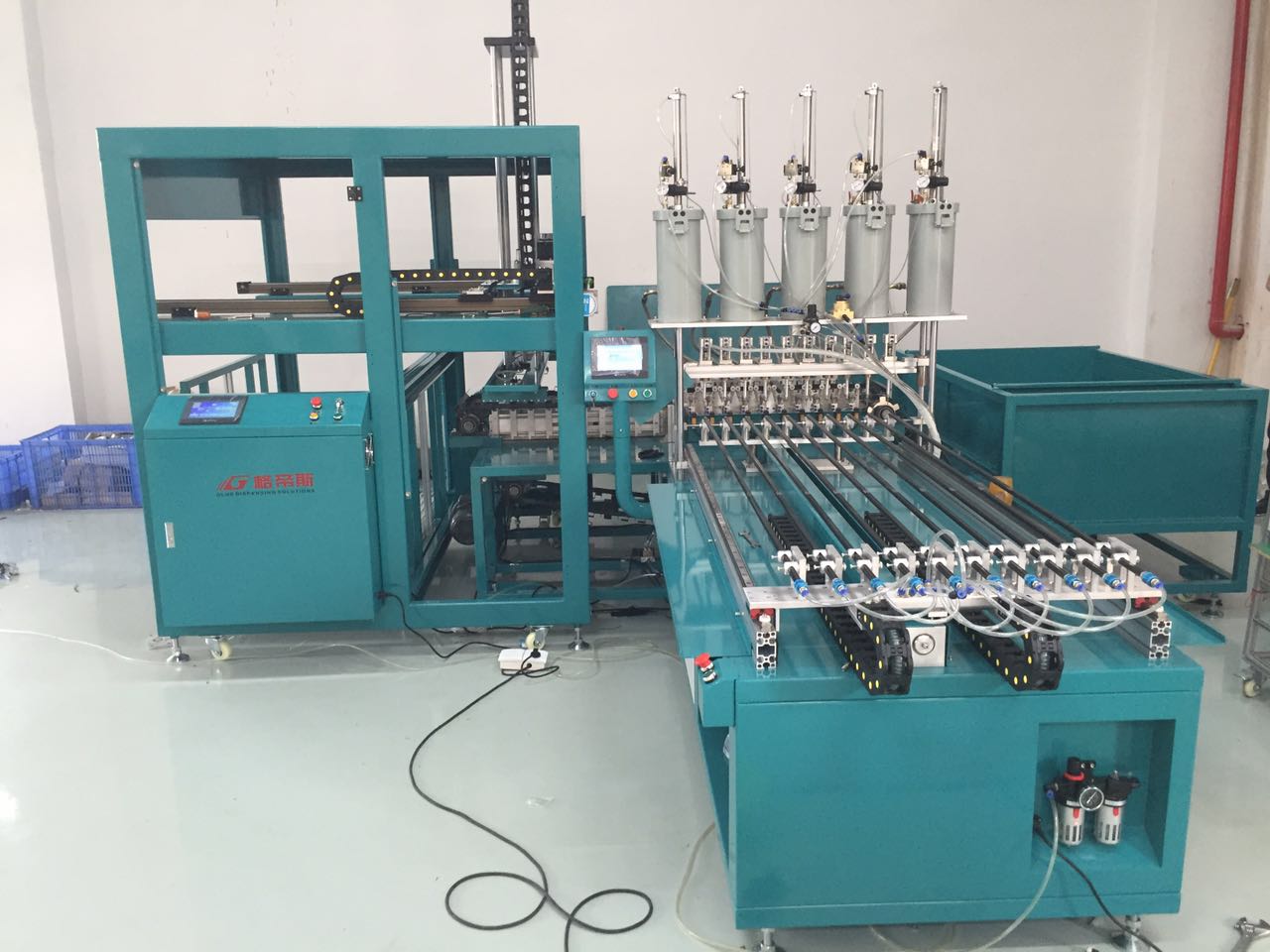 T8玻璃管非标机型-10头自动上管堆垛.jpg